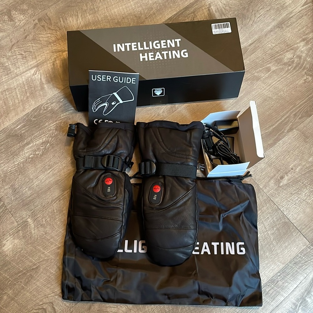 Intelligent heating glove mittens